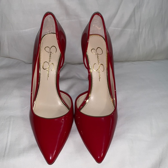 Jessica Simpson Patent Leather Red stiletto. - Picture 2 of 5